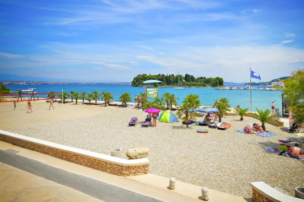 Apartments Dalmatia In Preko, Island Ugljan, With Swimmingpool Croácia